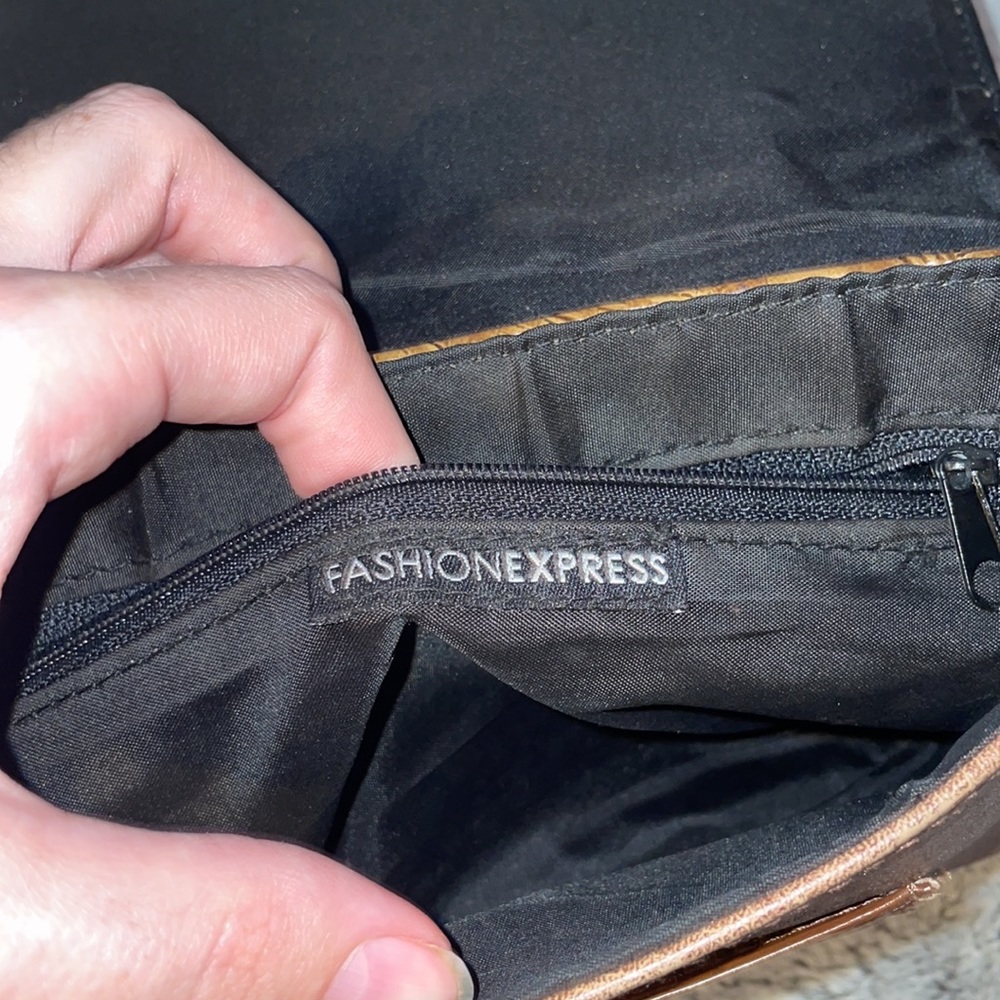 Purse - Picture 6 of 7